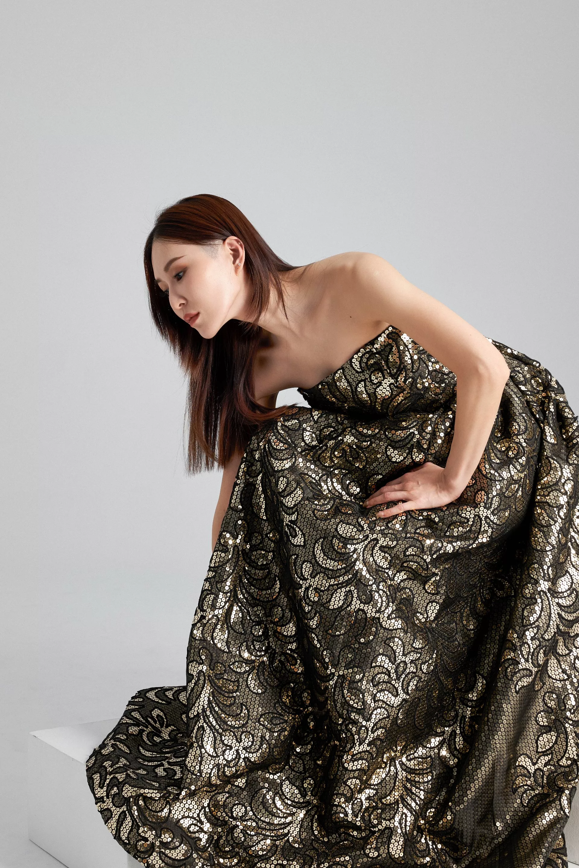23棚拍黑金亮片雕花晚宴禮服-0004-S/S2023Editorial