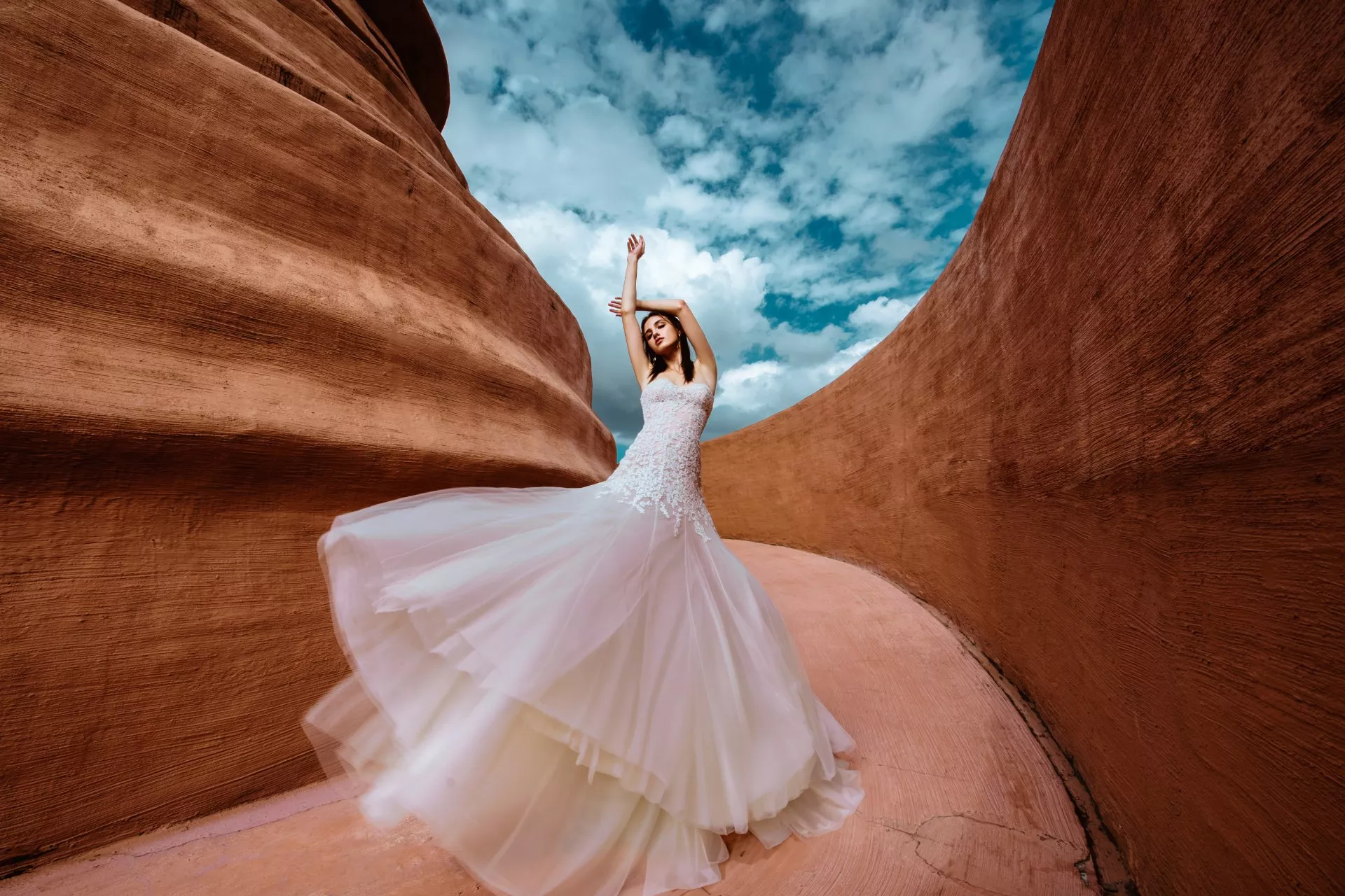 0B6A8135-A/W2023Editorial