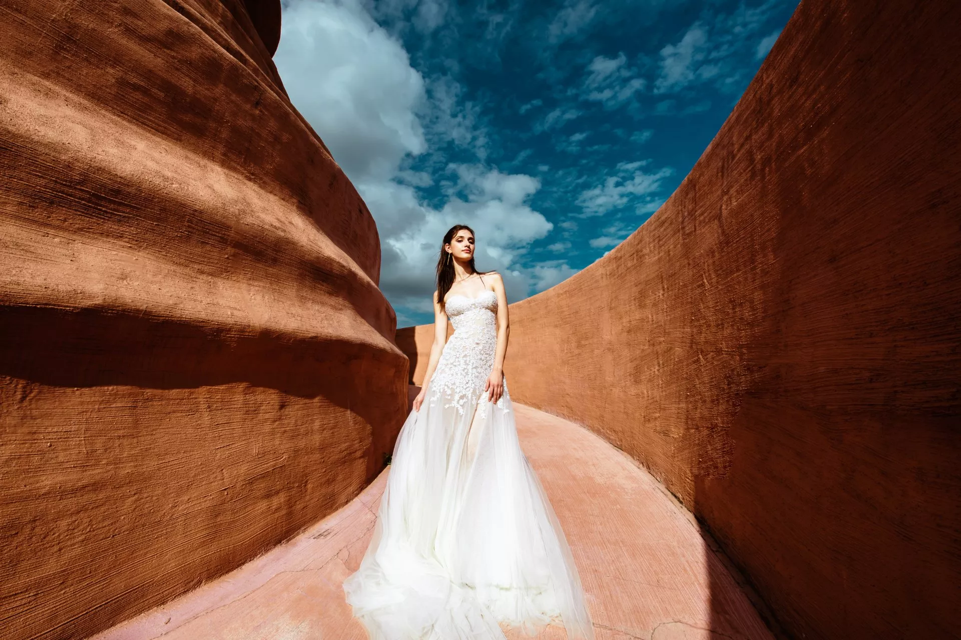 0B6A8390-A/W2023Editorial