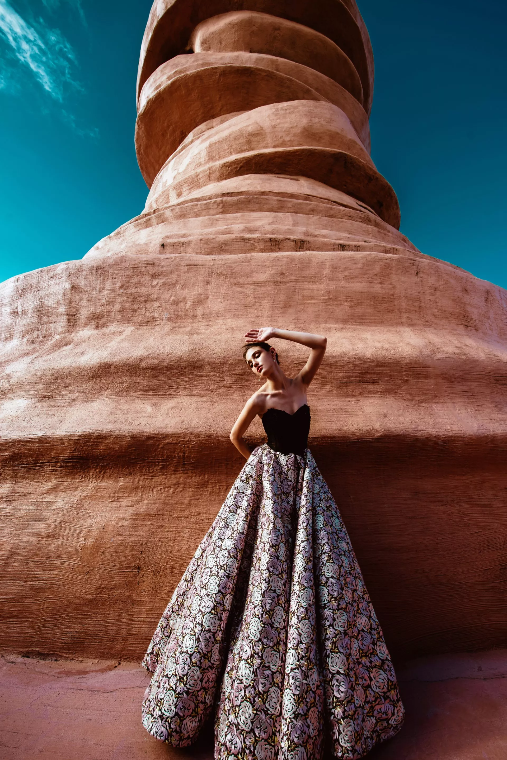 0B6A85443-A/W2023Editorial