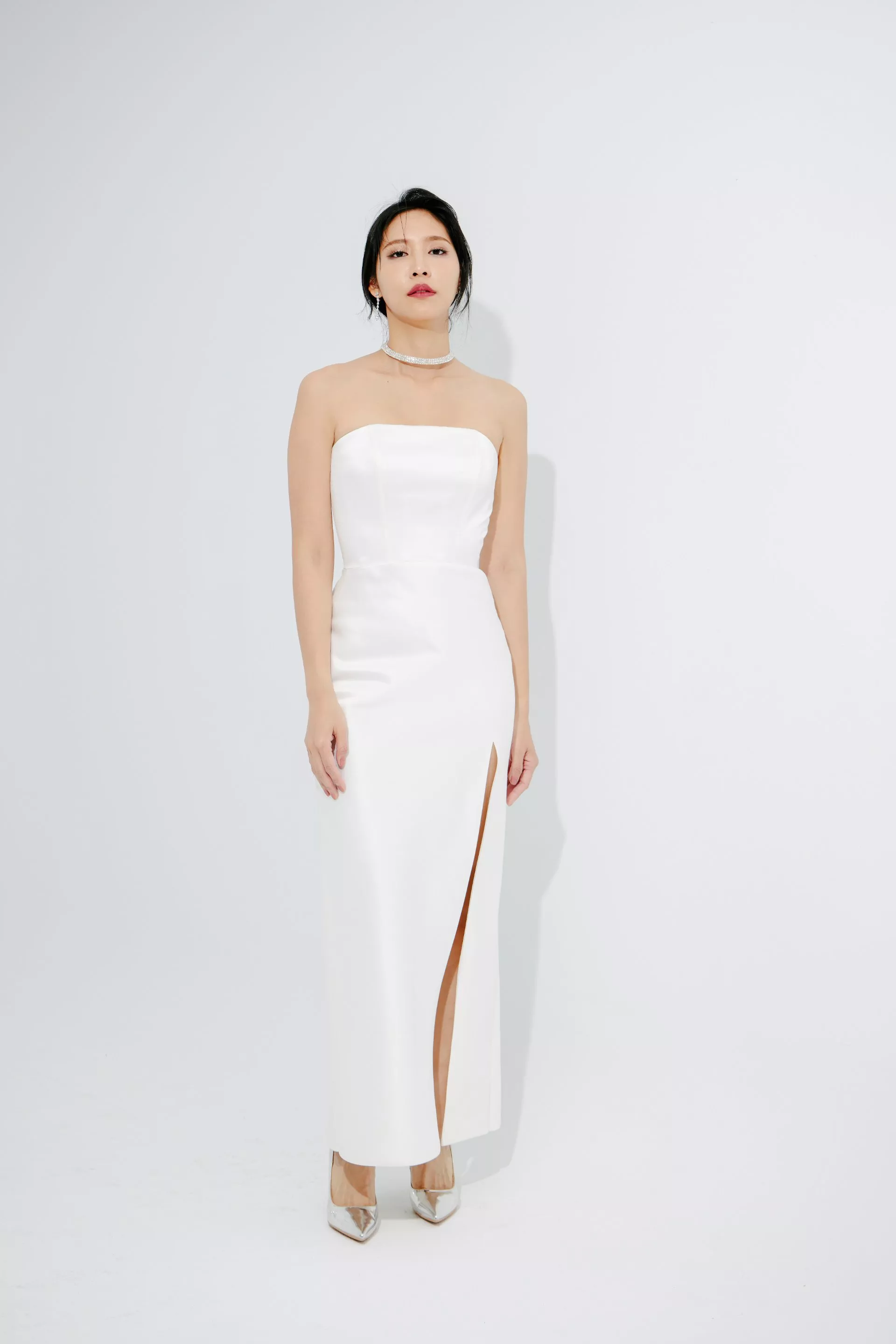 平口開衩白色緞面禮服-1-2024Collection